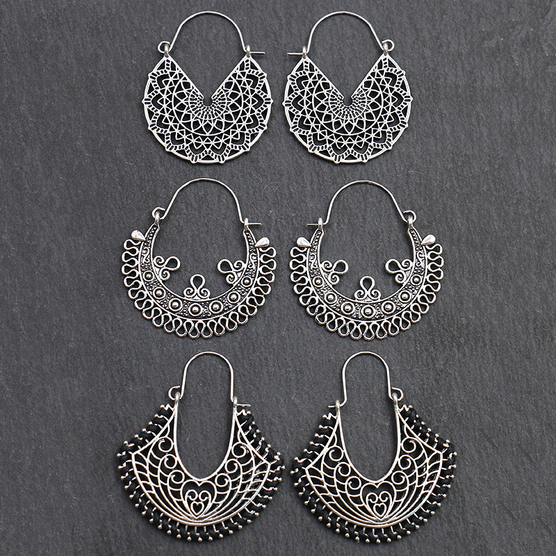 골동품 은색 도금 중공 합금 기하학 매달려 여성을위한  - Ethnic Fashion India 리뷰 및 가격